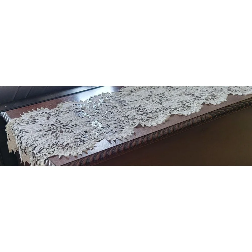 Vintage Handmade Cotton Needle Lace Table Runner